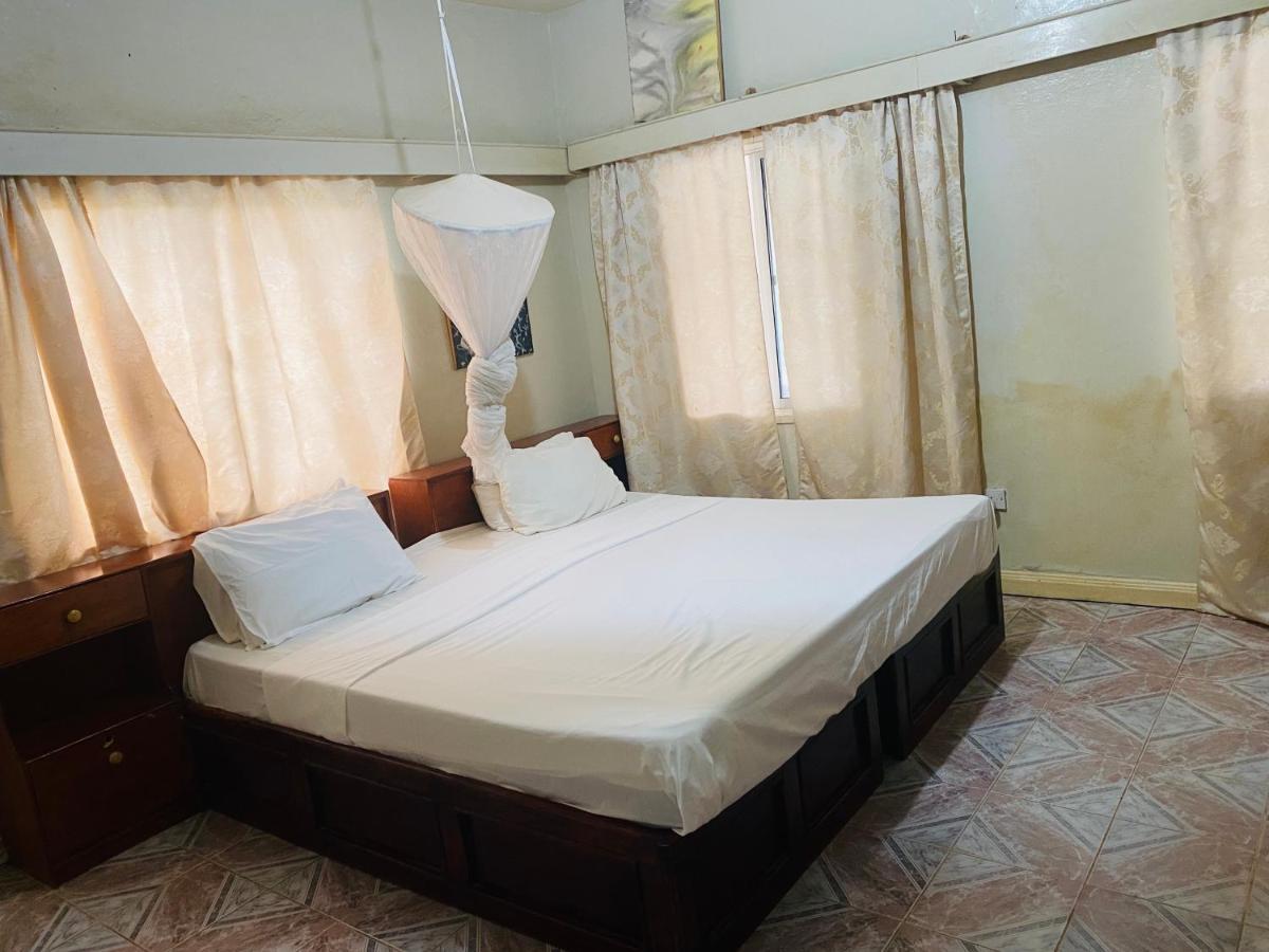 Bakau One World Village Guesthouse מראה חיצוני תמונה